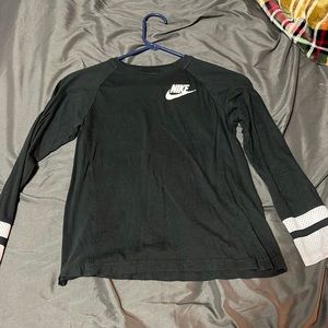 dark black nike long sleeve